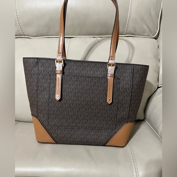 Michael Kors Aria Large Brown Acorn Signature Tote Shoulder Handbag  NWT - Picture 4 of 14